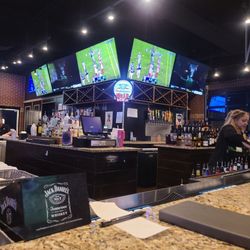 Jonathan's Grille - Good spot to watch some sports.