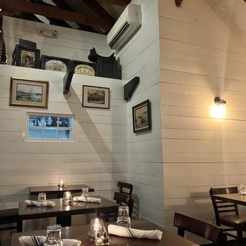 Cove Hollow Tavern - Inside - Bars Near Me - East Hampton, New York Cove Hollow Tavern - Inside - Bars Near Me - East Hampton, New York
