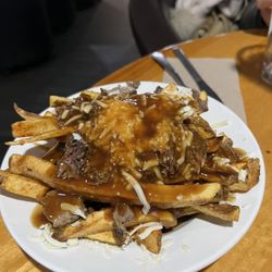 Muther Truckerz - Brisket poutine