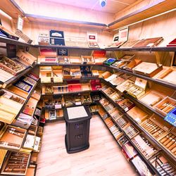 Tobacco Hut