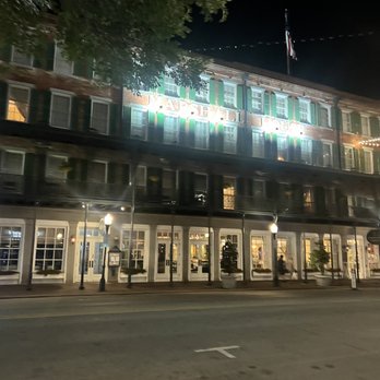 The Marshall House - Hotels Near Me - Savannah, Georgia