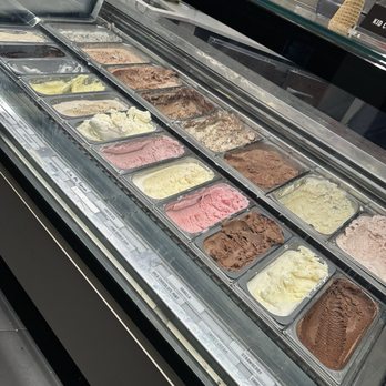 Sundae - Vail - Ice Cream & Frozen Yogurt Near Me - Vail, Colorado