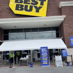 Best Buy - Alpharetta - Front of store 8/18/22