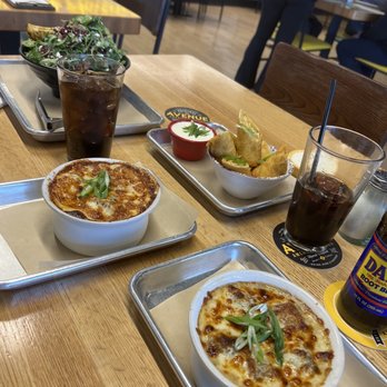 Avenue American Bistro - French Onion Soup, Mushroom Soup, Buffalo Chicken Egg Rolls, THE BEST ARUGULA SALAD - Sports Bars Near Me - Wayne, Michigan