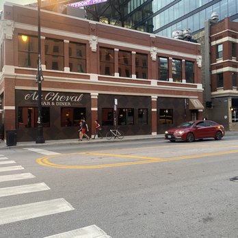 Au Cheval - Bars Near Me - Chicago, Illinois