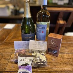 Ironstone Vineyards - Wine goodies.