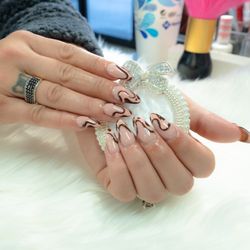 Eve Nails & Spa