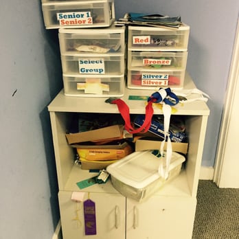 Swim Atlanta - Waiting room. Not professional looking at all. - Swimming Lessons/Schools Near Me - Roswell, Georgia