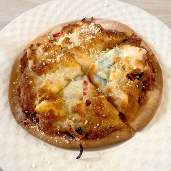 Tiny Pyramid - Garlic shrimp pizza - Cafes Near Me - Honolulu, Hawaii