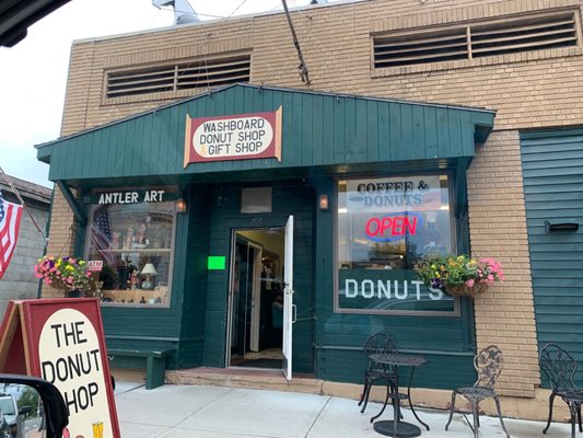 The Washboard Donut Shoppe by null