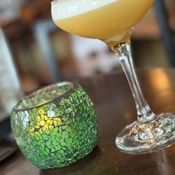 5th Avenue Grille - Pisco sour drink