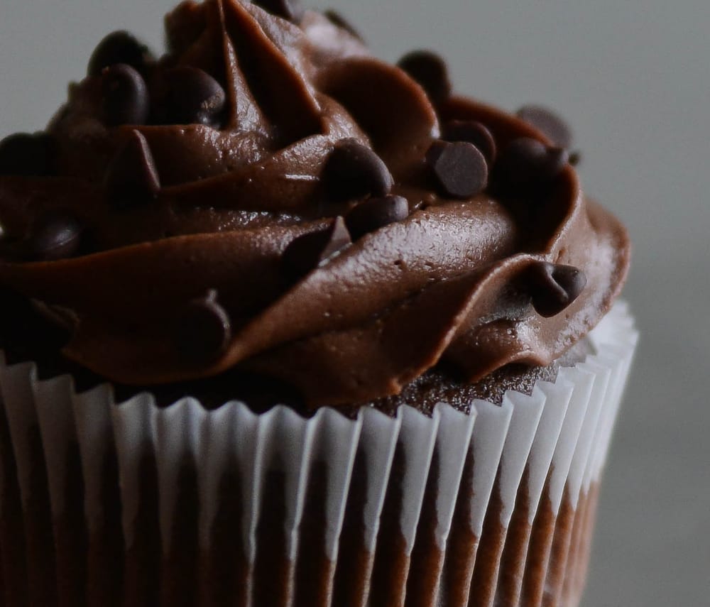 Sweet Bliss Cupcakery, LLC Logo