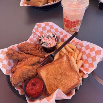 Minnie Bird - Honey Glazed Tender Combo - Ice Cream & Frozen Yogurt Near Me - Oak Brook, Illinois