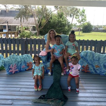Weeki Wachee Springs - Mermaid Sam - Amusement Parks Near Me - Spring Hill, Florida Weeki Wachee Springs - Mermaid Sam - Amusement Parks Near Me - Spring Hill, Florida