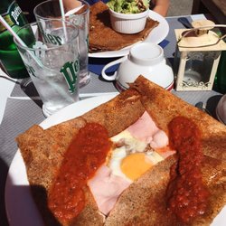 Ti Ar Gwennali - Pannenkoek / crêpes complet met tomaat extra
