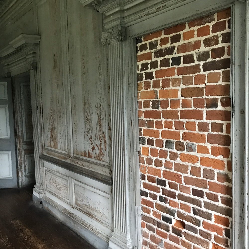 Drayton Hall - Visit the plantation to hear the story of this bricked area - Museums Near Me - Charleston, South Carolina Drayton Hall - Visit the plantation to hear the story of this bricked area - Museums Near Me - Charleston, South Carolina