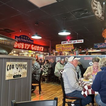 Durty Gurt's - Inside - American Near Me - Galena, Illinois
