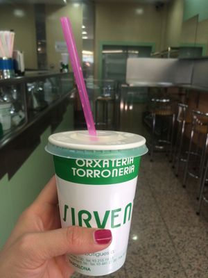 Orxateria i Torrons Sirvent by null