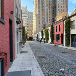 The Washington Mews