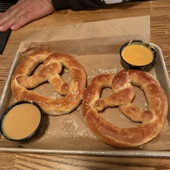 Barrio Brewing - Bavarian Beer Sponges - American Near Me - Mesa, Arizona