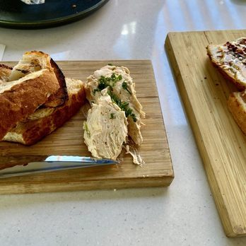 Movida - Spanish Near Me - Milwaukee, Wisconsin