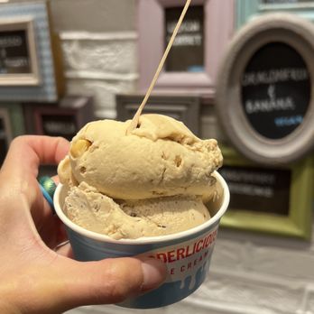 Udderlicious - Ice Cream & Frozen Yogurt Near Me - London, XGL Udderlicious - Ice Cream & Frozen Yogurt Near Me - London, XGL