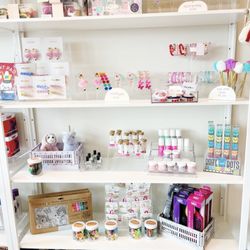 Sit Still Kids Salon - Cute toys for sale
