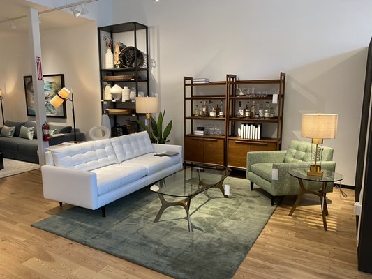 Crate & Barrel by null