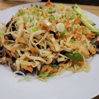 Arag Mongolian Cuisine - Stir-fried Noodles / Tsuivan with lambs head. Haven't tried this type of meat before but loved it. Light and home-y feeling - Salad Near Me - Los Angeles, California Arag Mongolian Cuisine - Stir-fried Noodles / Tsuivan with lambs head. Haven't tried this type of meat before but loved it. Light and home-y feeling - Salad Near Me - Los Angeles, California