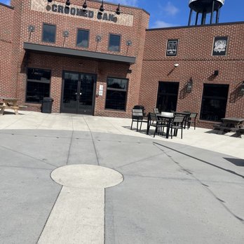 Crooked Can Brewery - Outside - Brewpubs Near Me - Hilliard, Ohio