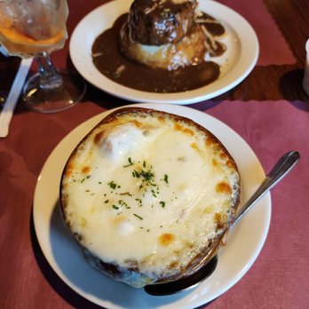 Sweney's Tavern - French Onion Soup - American Near Me - Gettysburg, Pennsylvania