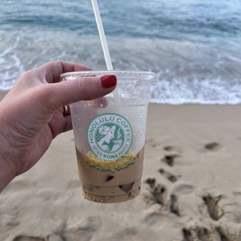 Honolulu Coffee - Sheraton Waikiki Poolside - Delicious iced vanilla latte. - Bakeries Near Me - Honolulu, Hawaii