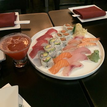 Sushi Lounge - Cosmo and Sushi for 2 - Sushi Bars Near Me - Totowa, New Jersey Sushi Lounge - Cosmo and Sushi for 2 - Sushi Bars Near Me - Totowa, New Jersey