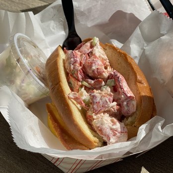 DJ's Clam Shack - Lobstahhhhh Roll - Seafood Near Me - Key West, Florida