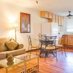The Tiki Beach Hostel - Diner room