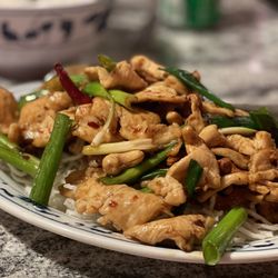 Ko's Garden - Mongolian Chicken (special request: make it spicy and add cashews )