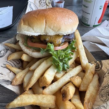 Oakland Zoo - Cheese Burger and fries and the Landing Cafe - Zoos Near Me - Oakland, California