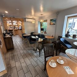 Indoor Seating (kitchen close to dining room)