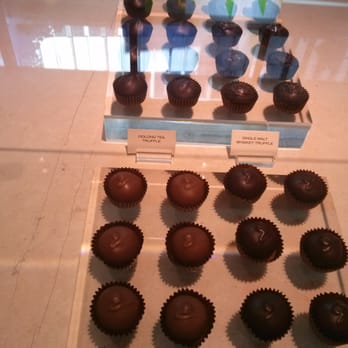 Fran's Chocolates - Chocolatiers & Shops Near Me - Seattle, Washington Fran's Chocolates - Chocolatiers & Shops Near Me - Seattle, Washington