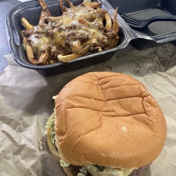 Betty’s - Burger and chili cheese fries - American Near Me - Douglass, Kansas Betty’s - Burger and chili cheese fries - American Near Me - Douglass, Kansas