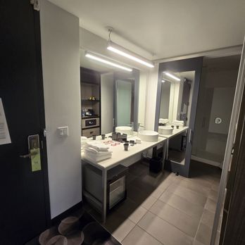 Aloft by Marriott Austin Airport - Restroom area - Hotels Near Me - Austin, Texas Aloft by Marriott Austin Airport - Restroom area - Hotels Near Me - Austin, Texas