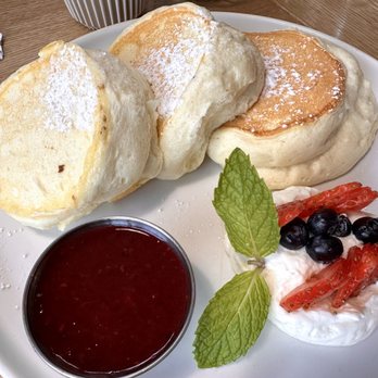 Take Ur Seat - Soufflé Pancakes - Original - Breakfast & Brunch Near Me - Chino Hills, California Take Ur Seat - Soufflé Pancakes - Original - Breakfast & Brunch Near Me - Chino Hills, California