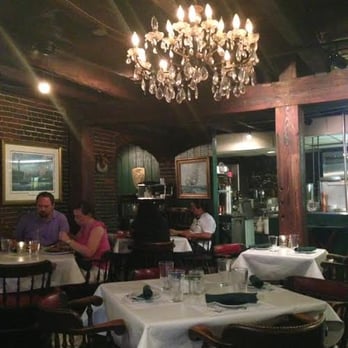 Boars Head Grill - Dining Room - Seafood Near Me - Savannah, Georgia