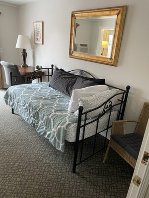 Goldsmith's Riverfront Inn by null