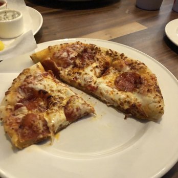 Yard House - Cheese Pizza - New American Near Me - Willow Grove, Pennsylvania