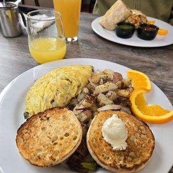 Whale City - Lobster Omelet - Breakfast & Brunch Near Me - Aptos, California