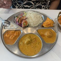 Sweet Palace Restaurant - Vegetarian plate