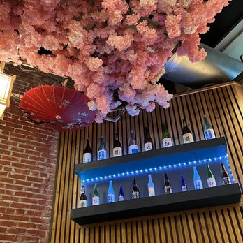Hamono Sushi - Beautiful decoration - Japanese Near Me - Portland, Oregon Hamono Sushi - Beautiful decoration - Japanese Near Me - Portland, Oregon