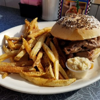 Lake Effect Diner - Beef on Weck Buffalo NY Lake Effect Diner - Diners Near Me - Buffalo, New York