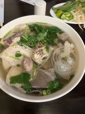 Pho Huynh by null